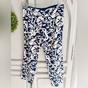 Vineyard Vines Blue and White cropped pant